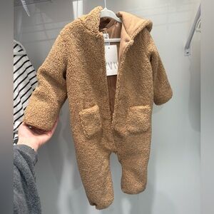 ZARA BABY FAUX SHEARLING BODYSUIT WITH HOOD / Size 12-18 month